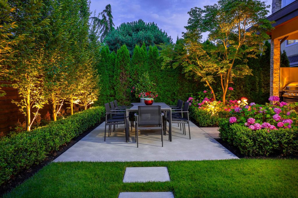 Outdoor kitchen lighting